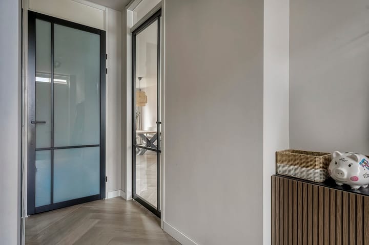 Photo 8 of Graslelie 49