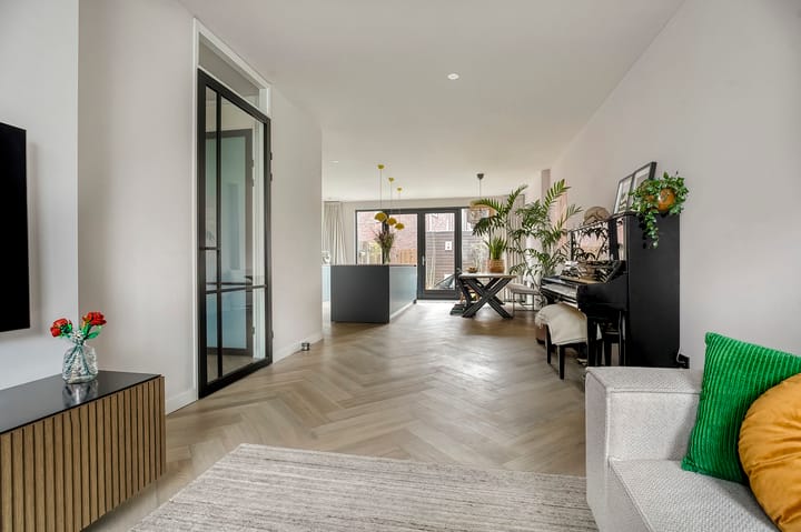 Photo 10 of Graslelie 49