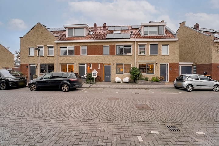 Photo 36 of Graslelie 49