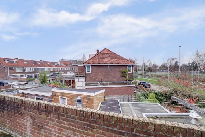 Photo 29 of J.P. Heyestraat 4