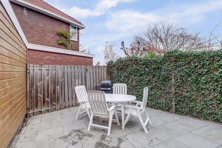 Photo 37 of J.P. Heyestraat 4