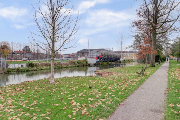 Photo 40 of J.P. Heyestraat 4