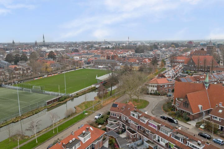 Photo 44 of J.P. Heyestraat 4