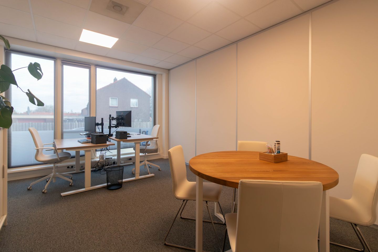 Bekijk foto 2 van Stationsstraat 1-m