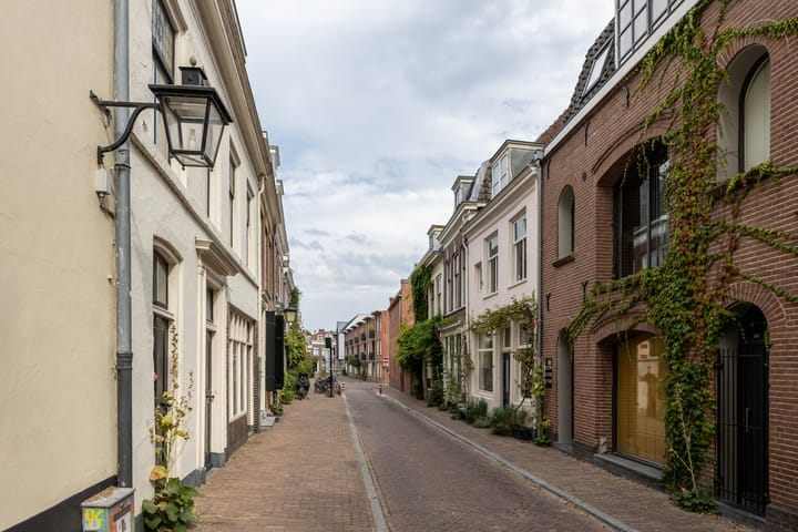 Foto 33 van Vrouwjuttenstraat 7