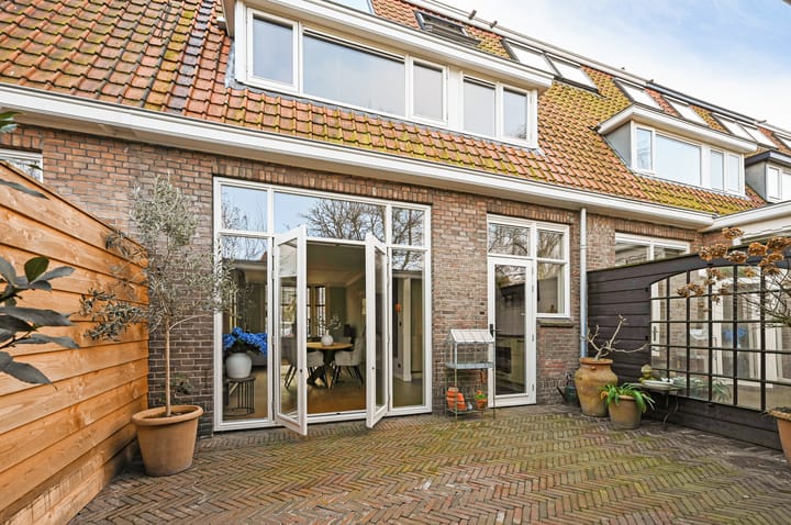 Foto 49 van Rozenlaan 11