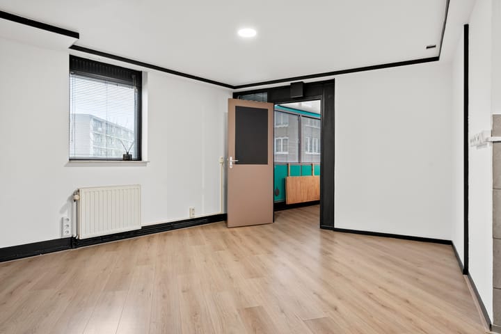 Photo 2 of Waterloweg 30-1