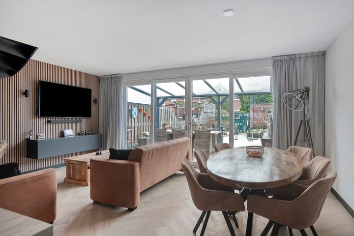 Foto 2 van Bloemheuvel 17