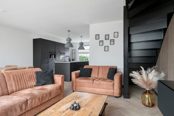 Foto 11 van Bloemheuvel 17