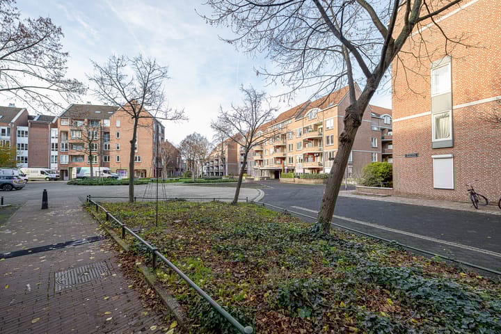 Foto 42 van Hoogbeeltplein 107