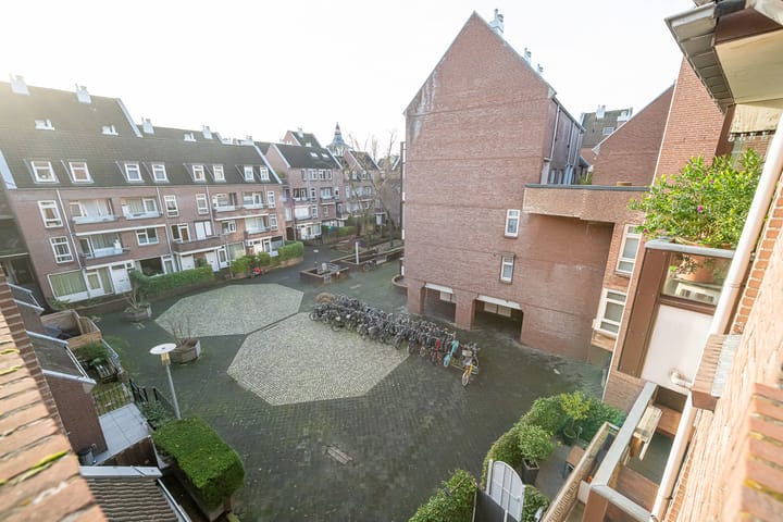 Foto 44 van Hoogbeeltplein 107