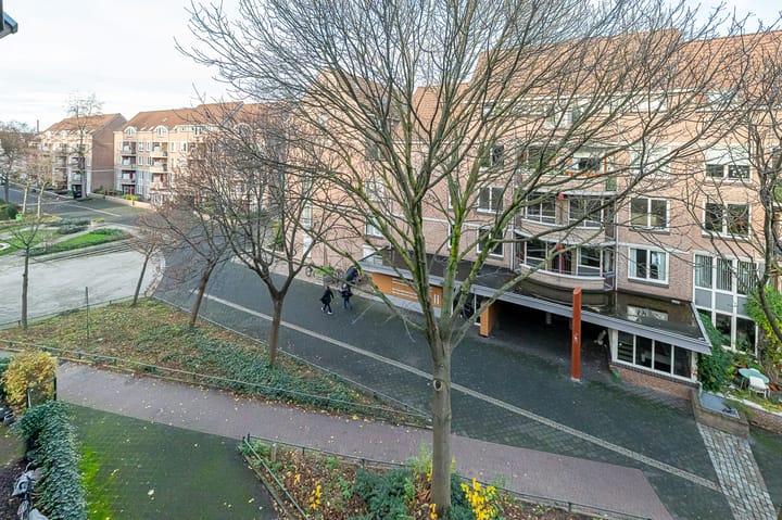 Foto 47 van Hoogbeeltplein 107