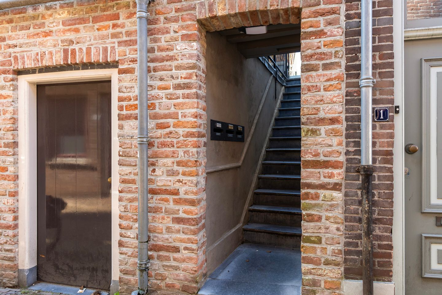 Foto 4 van Klooster Leuterstraat 27-B