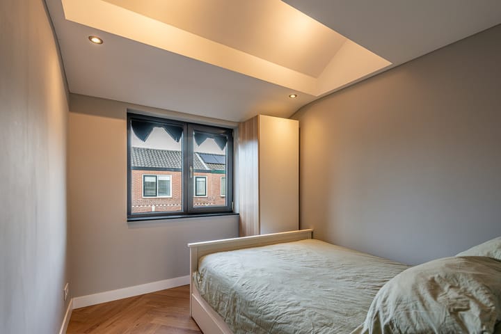 Photo 11 of Geuzenweg 230