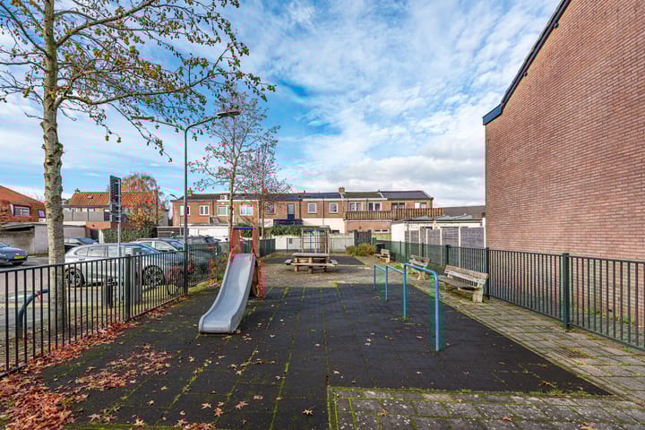 Photo 22 of Geuzenweg 230