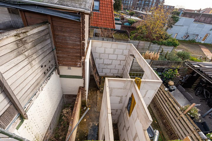 Photo 21 of Geuzenweg 230