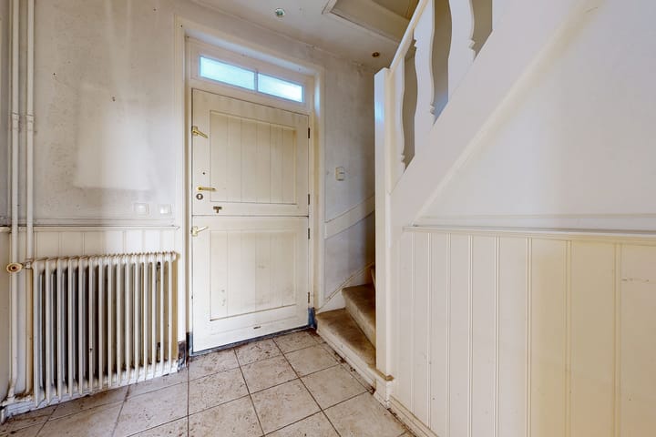 Photo 8 of Bisschop Hopmansstraat 36