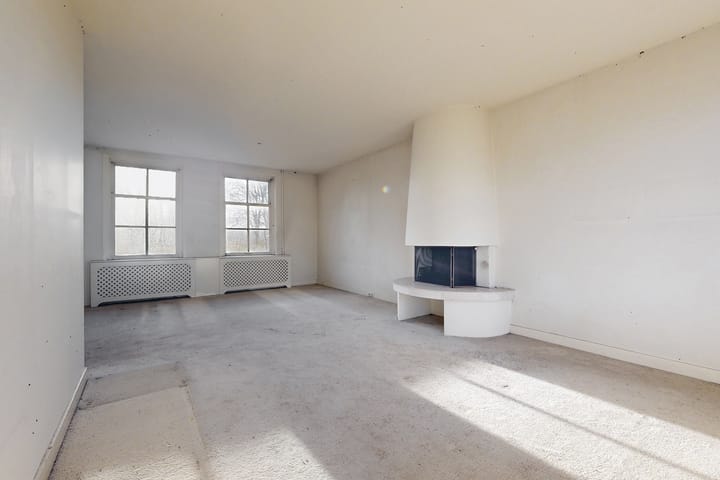 Photo 19 of Bisschop Hopmansstraat 36