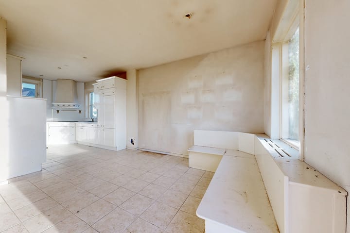 Photo 21 of Bisschop Hopmansstraat 36