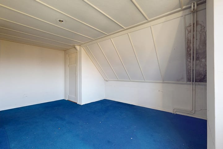 Photo 37 of Bisschop Hopmansstraat 36