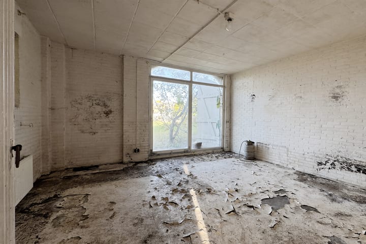 Photo 54 of Bisschop Hopmansstraat 36