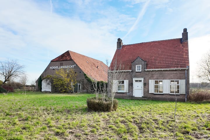 Photo 67 of Bisschop Hopmansstraat 36