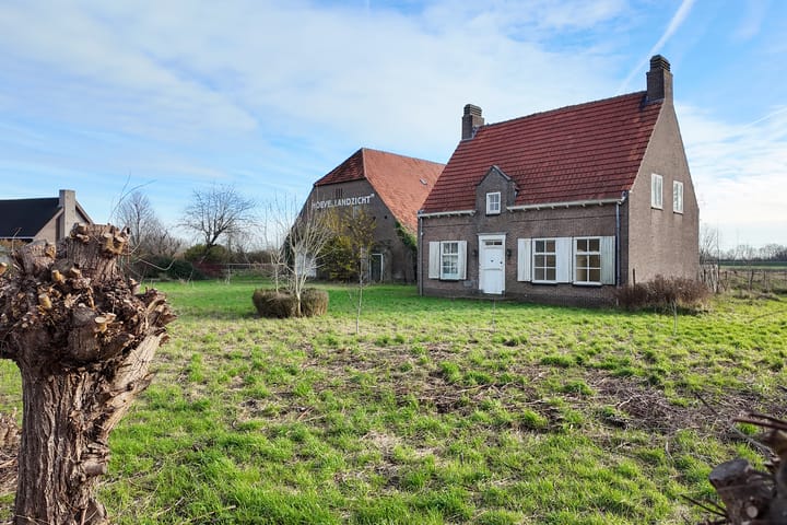 Photo 68 of Bisschop Hopmansstraat 36