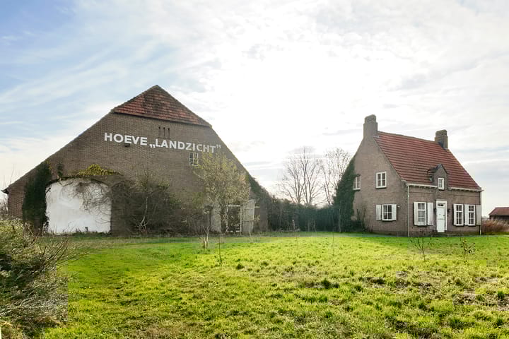 Photo 71 of Bisschop Hopmansstraat 36