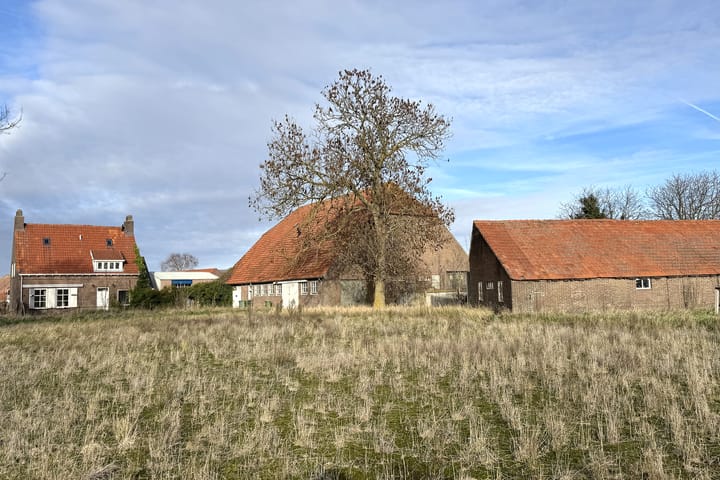 Photo 78 of Bisschop Hopmansstraat 36