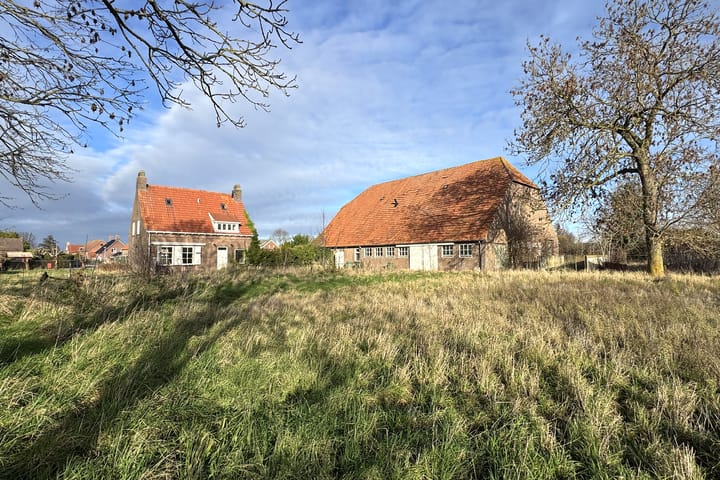 Photo 80 of Bisschop Hopmansstraat 36