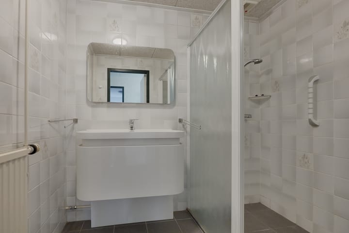 Photo 35 of Midwolderweg 31