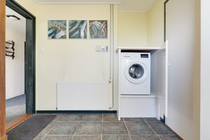 Photo 37 of Midwolderweg 31