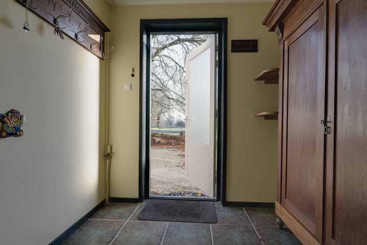 Photo 38 of Midwolderweg 31