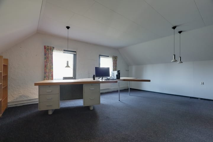 Photo 46 of Midwolderweg 31