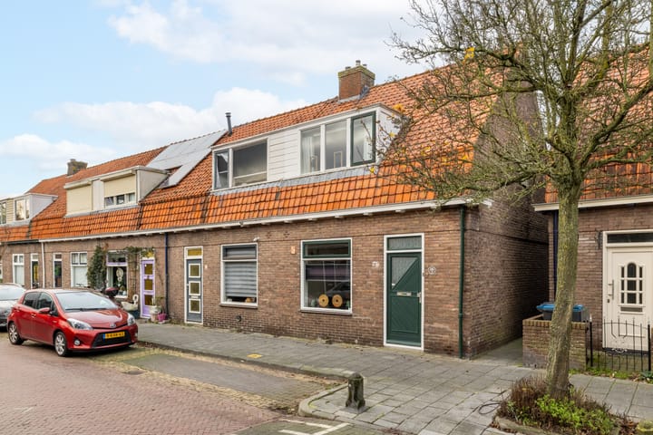 Photo 2 of Julianastraat 12