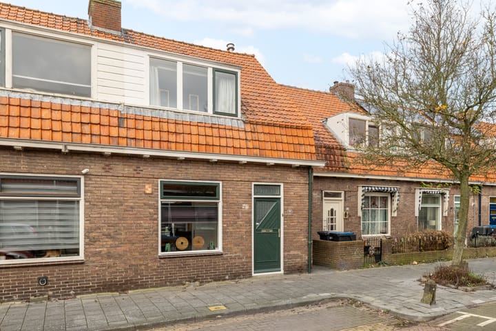 Photo 3 of Julianastraat 12