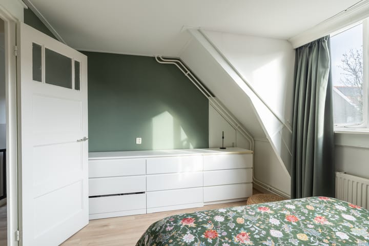 Photo 18 of Julianastraat 12