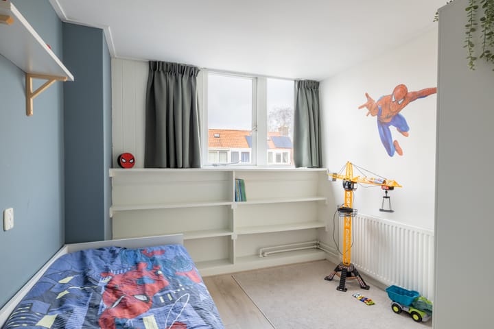 Photo 19 of Julianastraat 12