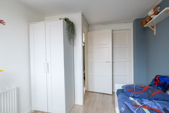 Photo 20 of Julianastraat 12