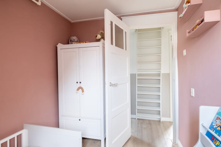 Photo 22 of Julianastraat 12