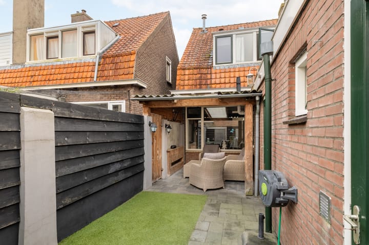 Photo 31 of Julianastraat 12