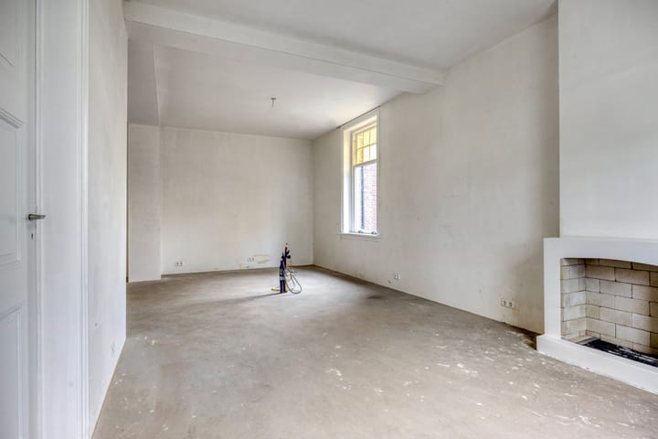 Photo 10 of Bredaseweg 343