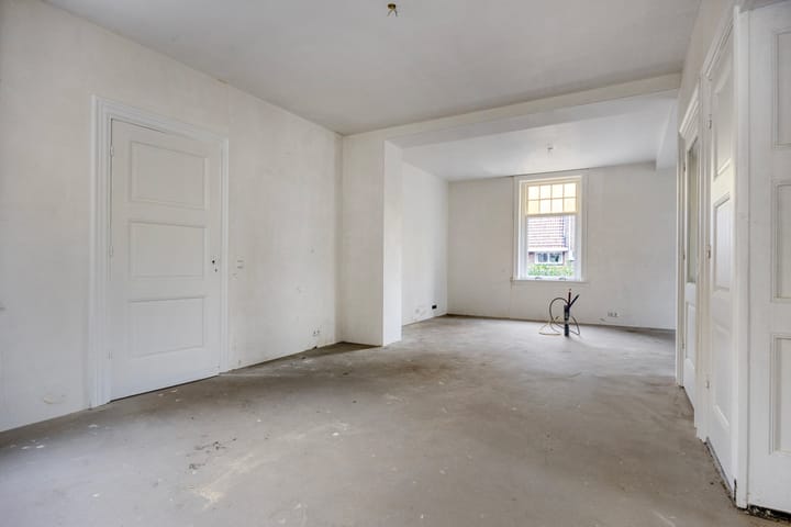 Photo 14 of Bredaseweg 343