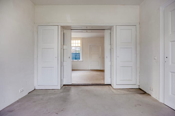 Photo 17 of Bredaseweg 343