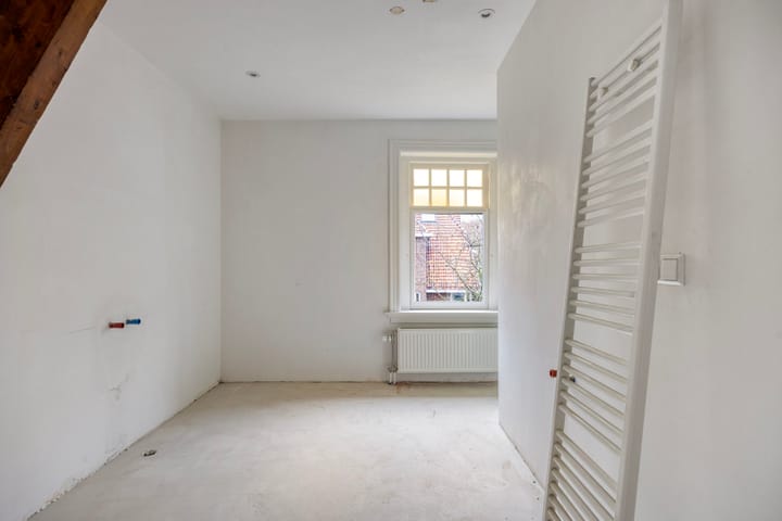 Photo 30 of Bredaseweg 343