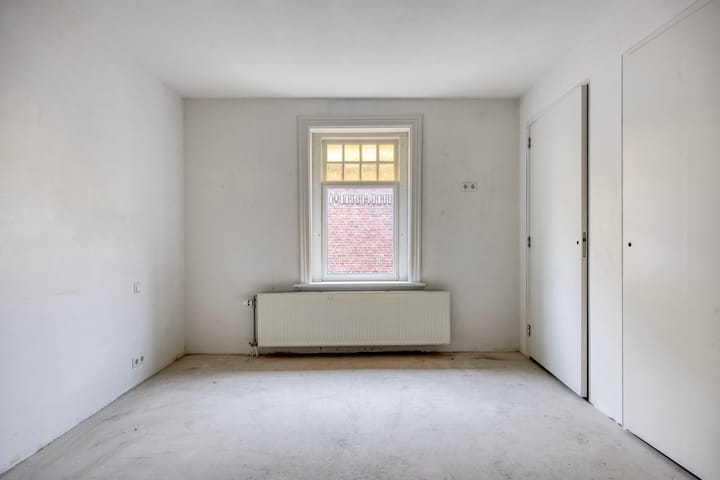 Photo 35 of Bredaseweg 343