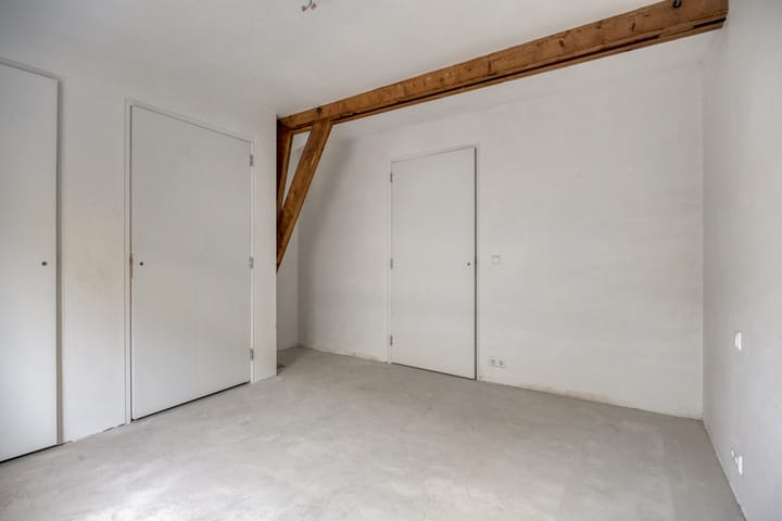 Photo 36 of Bredaseweg 343