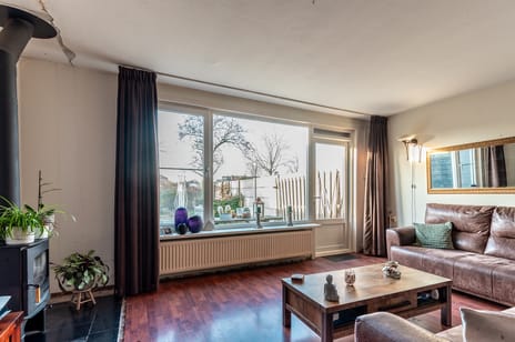 Karveel 38 17 secondary image