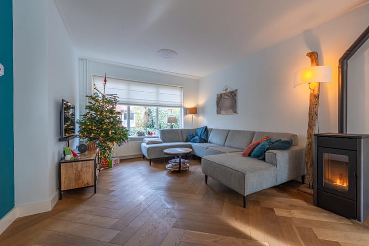 Photo 2 of Looierstraat 4