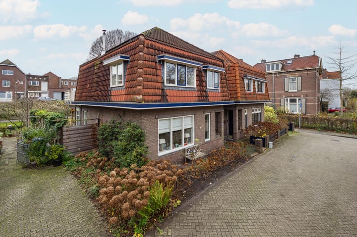 Photo 6 of Looierstraat 4